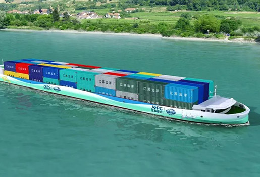 120TEU pure electric container ship in the northern Jiangsu section of the Beijing-Hangzhou Grand Canal